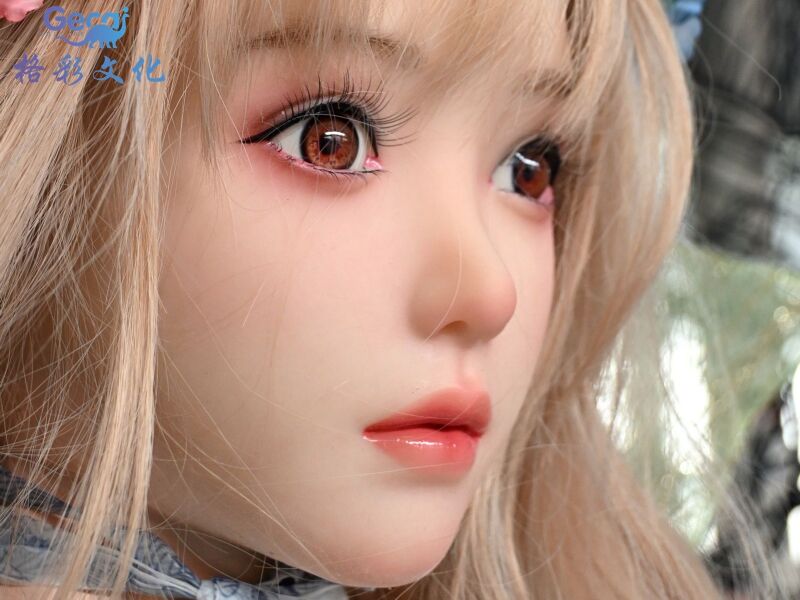 仿真少女人偶模型