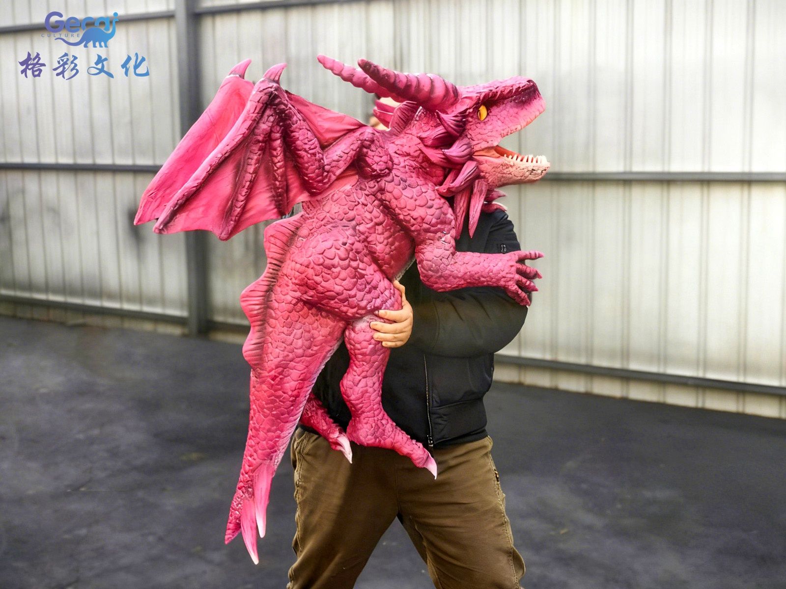 玫红色西方龙手偶