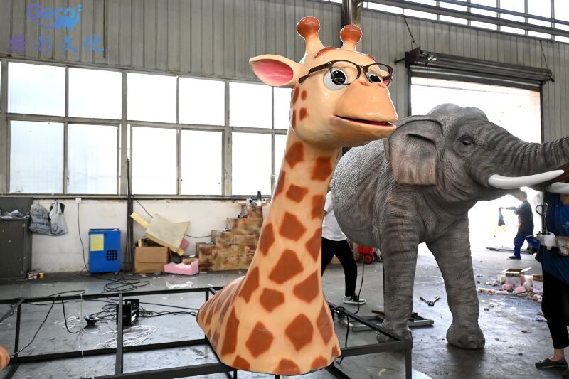 卡通长颈鹿模型