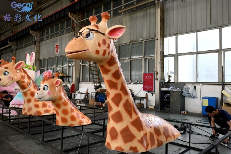 卡通长颈鹿模型