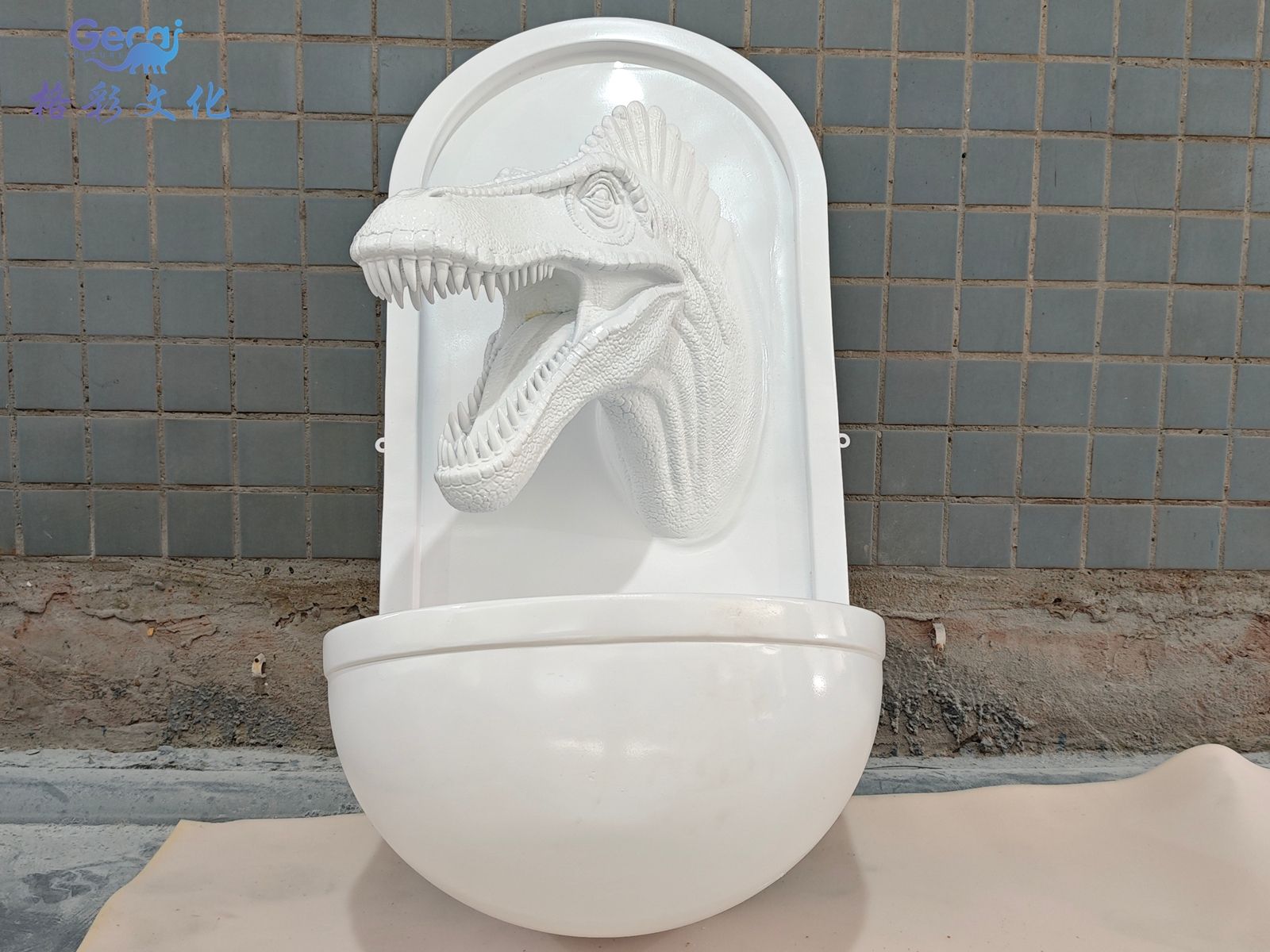 恐龙浮雕壁挂喷水池